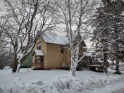The NorthShore Lower Lofte - Retro, Eclectic Charm