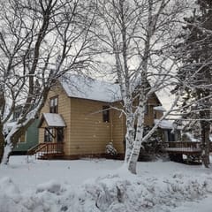 The NorthShore Lower Lofte - Retro, Eclectic Charm