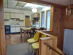 The NorthShore Lower Lofte - Retro, Eclectic Charm - Image 5