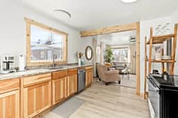 The Woodland Retreat - Your NorthShore Sanctuary - Image 3