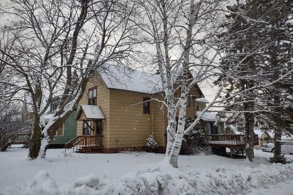 The NorthShore Lower Lofte - Retro, Eclectic Charm - Image 1