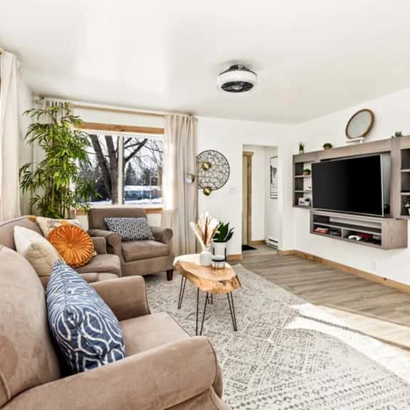 The Woodland Retreat - Your NorthShore Sanctuary - Image 1